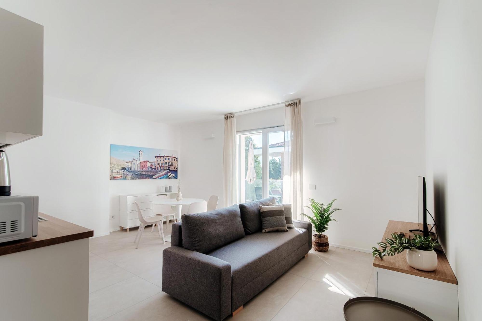 Lario Suite Apartments By Quokka 360 - With Parking Next To Como City Ngoại thất bức ảnh
